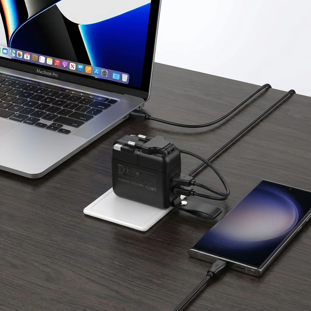 65W Universal Charger